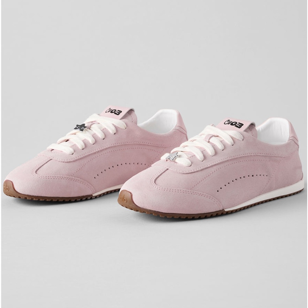 ALO Yoga Sunset Sneaker + Jisoo Bloom Pink
